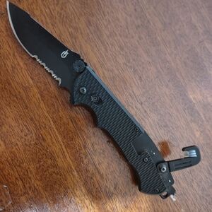 Gerber Hinderer Folding tool